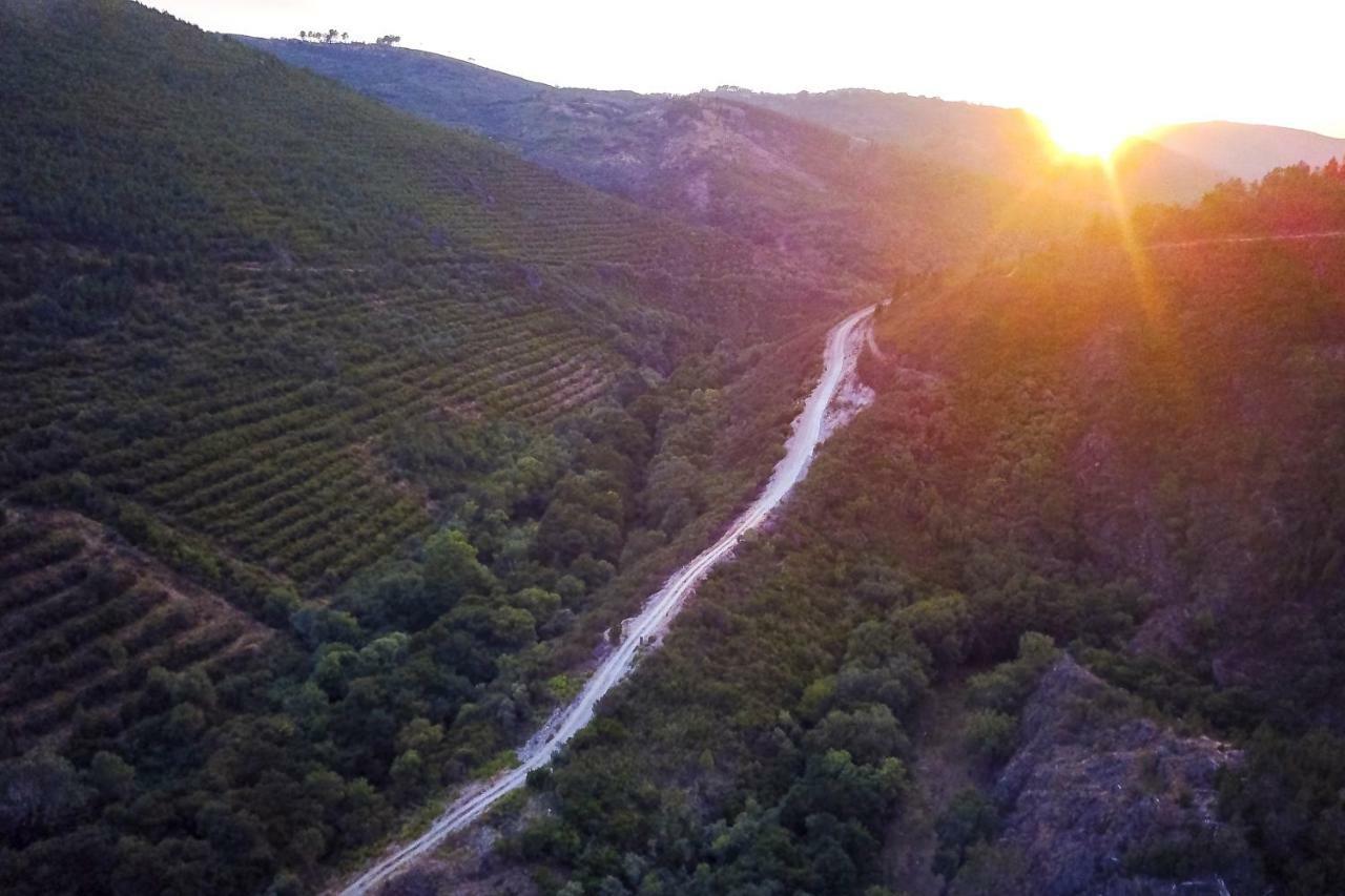 Castelo Do Mau Vizinho 호텔 Orjais 외부 사진